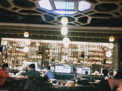 大堂-钱小奴海鲜自助黑金店(杭州滨江龙湖店)