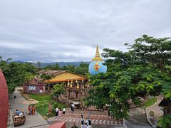 -一寨两国风景区