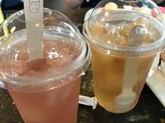 -莓园冰淇淋店