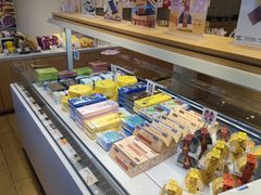 -好利来(八角店)