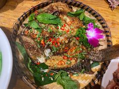 香茅草烤鱼-老滇山寨•云南特色菜•地方菜•民族风情歌舞表演(金碧店)