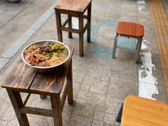 露天位-炳记牛味粉店(四坊路店)