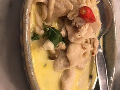 -Pad Thai Kratong Thong by ama