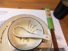 -临界音乐酒馆·小龙虾·江湖菜(华熙LIVE·鱼洞店)