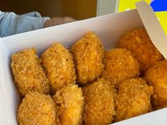 蟹黄酥松小贝-鲍师傅糕点(台东步行街店)