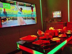 -唯爱KTV聚会餐厅(仙林东城汇店)