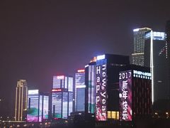 -小天鹅火锅·一线江景洪鼎旗舰店(洪崖洞店)