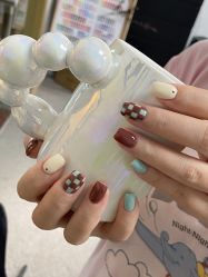 -芊屿芊浔美甲