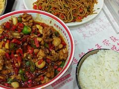 -堂瓦里·33年传统赣菜(第一街区店)