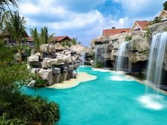 -海口观澜湖火山温泉谷