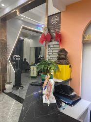 -V8潮牌·接发烫染连锁