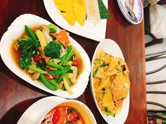 -Dang restaurant (patong phuket)