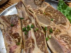 招牌LA牛排-青瓦炭韩潮烤肉(花园道店)