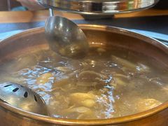 -阿山卓·野生菌火锅·纳西火塘烤肉