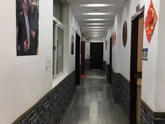 -茸梅路右拐龙虾-农家菜(松江店)