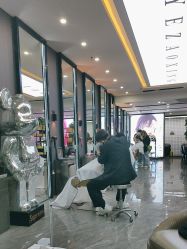 -藤野造型烫染·漂发