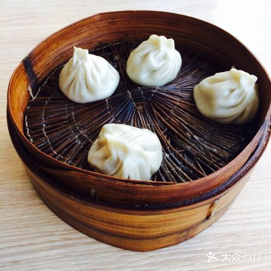 鸿昌兴汤包馆(宜山路店)