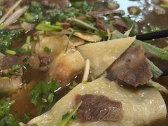 牛肉罩火烧-清真·白家牛肉罩火烧老店(育才街店)
