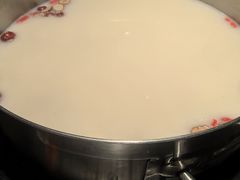 -尚尚仙·酸汤猪手·猪肚鸡火锅(华联万柳购物中心店)