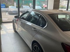 -宁波宝信宝马4S店(江北日湖店)