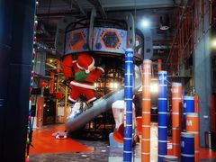 -嗨翻Hi-Fun竞技主题乐园·蹦床亲子生日轰趴(国光1937店)