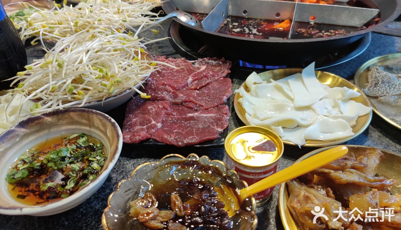 一盘鸭肠只要九块钱，超出3盘恢复原价，安逸惨了