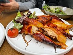 嫩烤整只法国春鸡-Golden Lily河内巴黎法越料理餐厅(建国西路店)