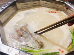-佬土鹅肠火锅(解放路店)