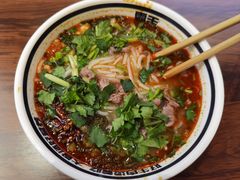 -霸舌生滚牛肉米粉(天生街道店)