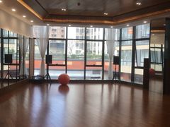 -豪逸健体(中骏广场店)