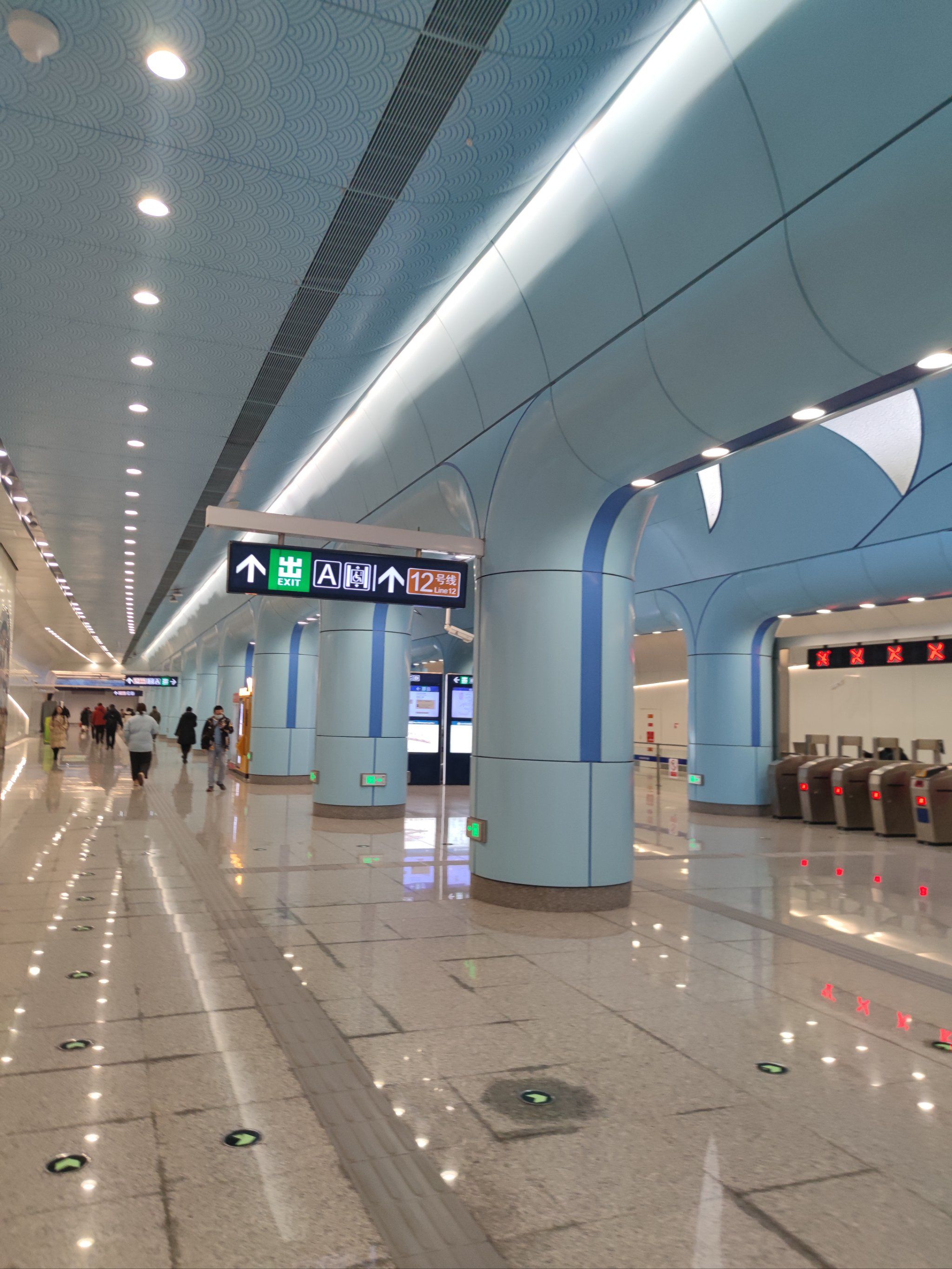 北太平庄地铁站是北京地铁12号线与19号线的换乘车站,位于北京市海淀