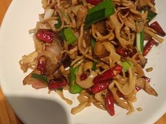 -云海肴·汽锅鸡·云南菜(天山百盛优客店)