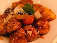 椰果菠萝咕噜肉-闻见中国海南菜(K11店)