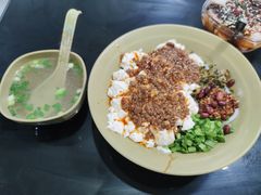 豆花米线-老师专·玉溪特色小吃