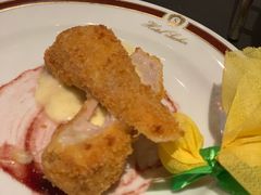炸猪排-Cafe Sacher(WIEN)
