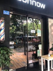 -首脑美发沙龙