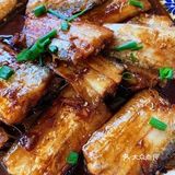 大快朵颐的美味海鲜上桌啦！