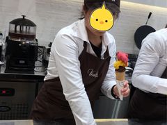 蛋筒冰淇淋-VENCHI 闻绮(上海佛罗伦萨小镇店)