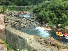 -安吉龙王山峡谷漂流