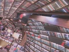 -钟书阁(珍园店)