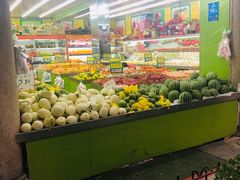 -明辉果业(章家巷小区延长西路526弄店)