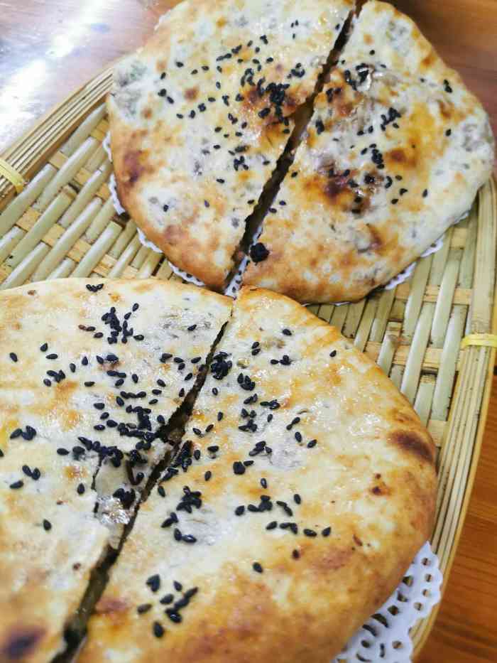 壶镇坑沿馄饨烧饼-"壶镇坑沿馄饨烧饼 回外婆家的路上想吃个.