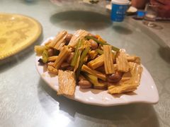 -华盛园卷子王农家菜水库鱼