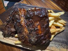-Ribs & Burgers The Rocks