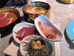 -雍容荟帝王蟹活龙虾展台自助(IFS黑金店)