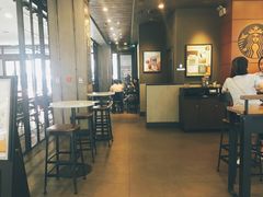 大堂-星巴克(杭州西湖银泰1F店)