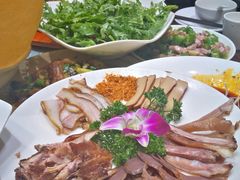 -万重锦·人文川菜馆(骡马市店)