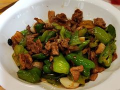 辣椒炒肉-肖记公安牛肉鱼杂馆· 省级非物质文化遗产(仁和路店)