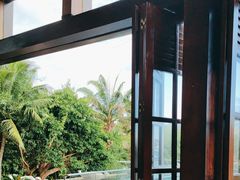 -亚龙湾喜来登·美景台大堂吧