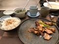 酒糟高粱黑猪排定食